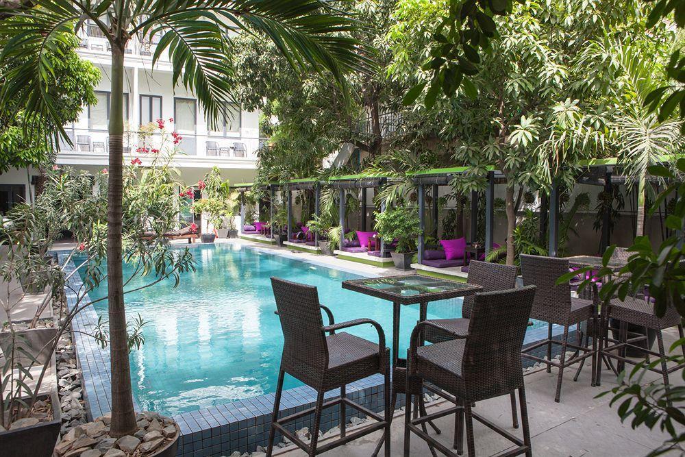 Hotel The 252 Phnom Penh Esterno foto