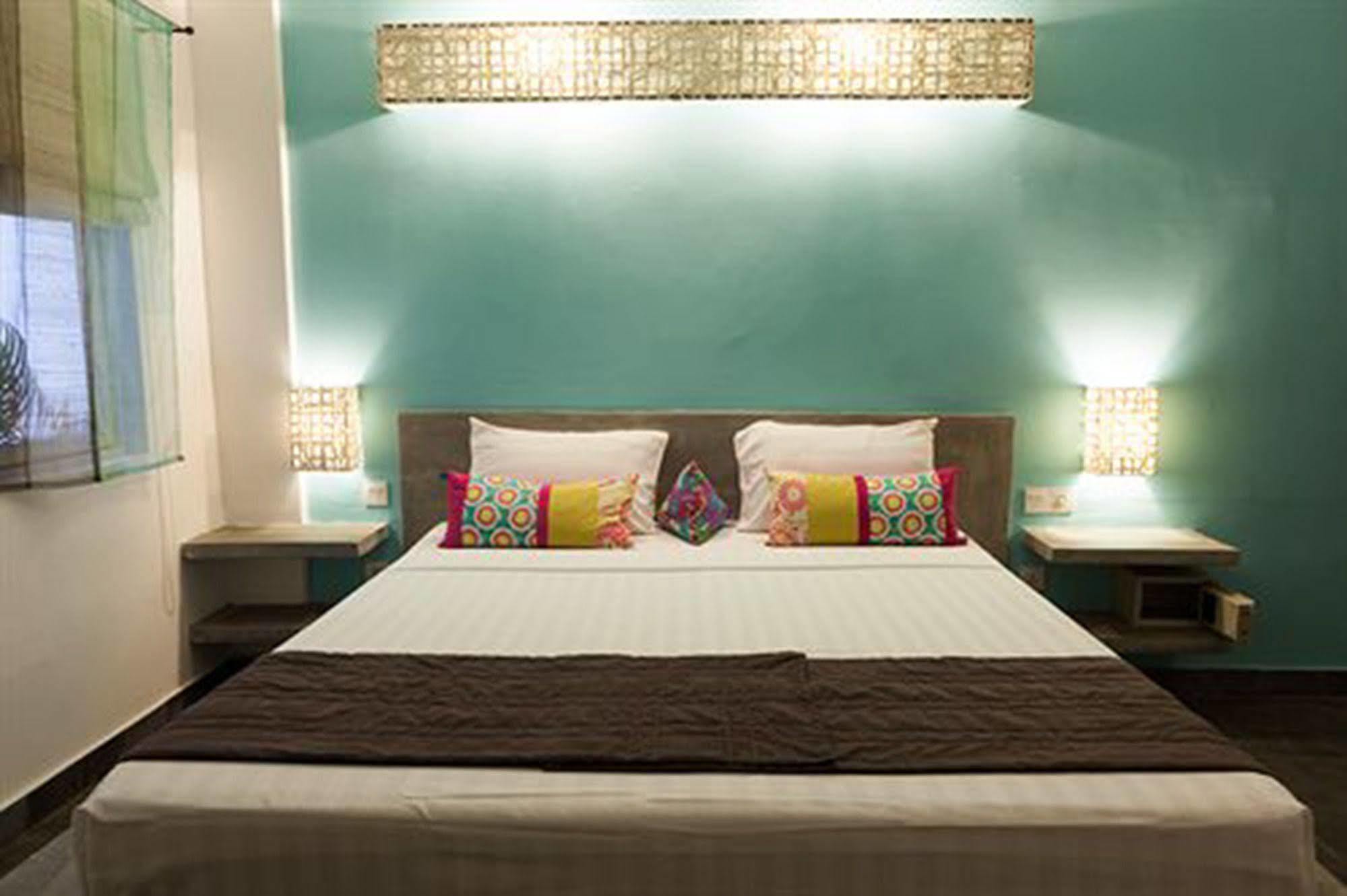 Hotel The 252 Phnom Penh Esterno foto