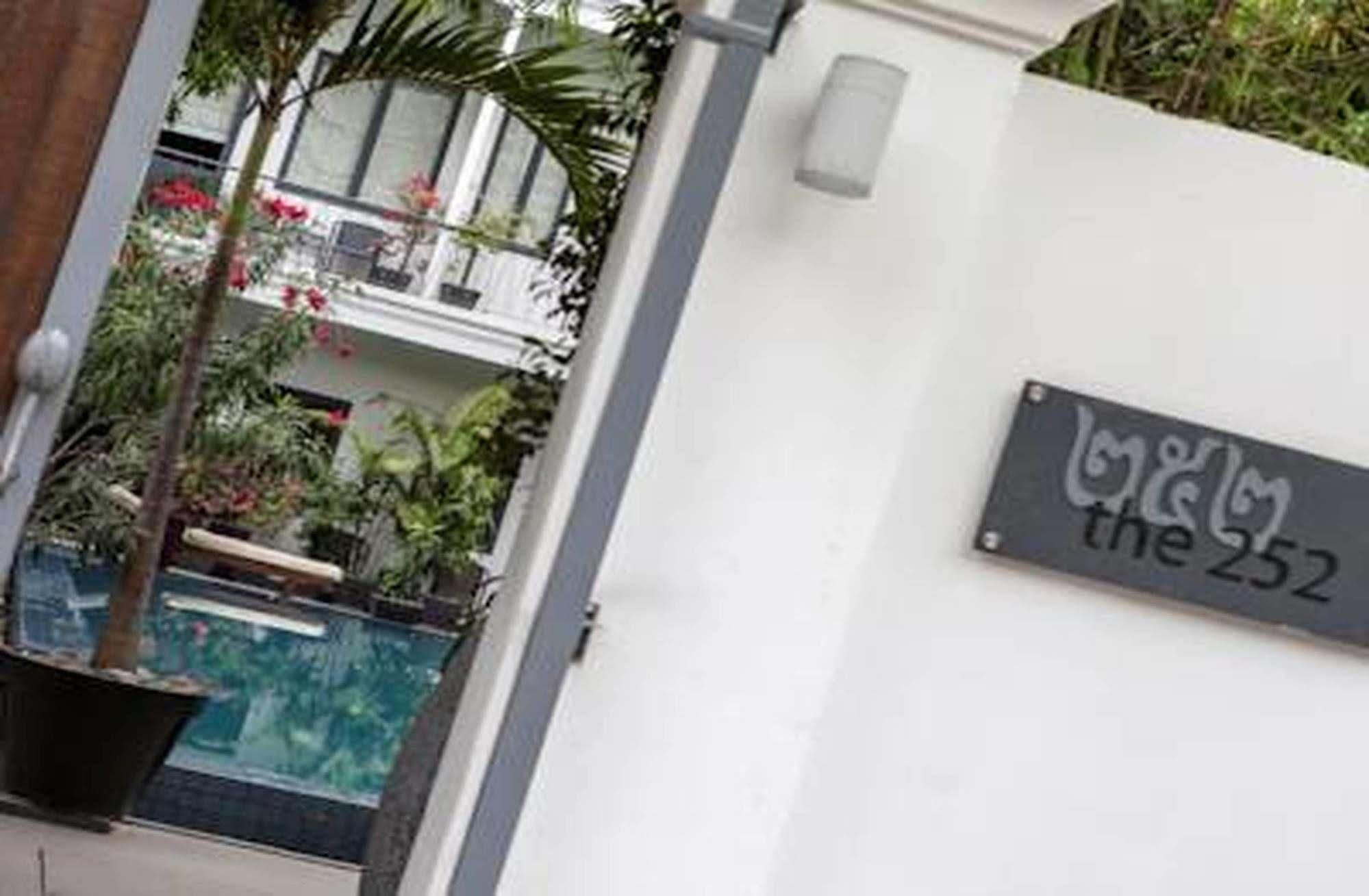 Hotel The 252 Phnom Penh Esterno foto