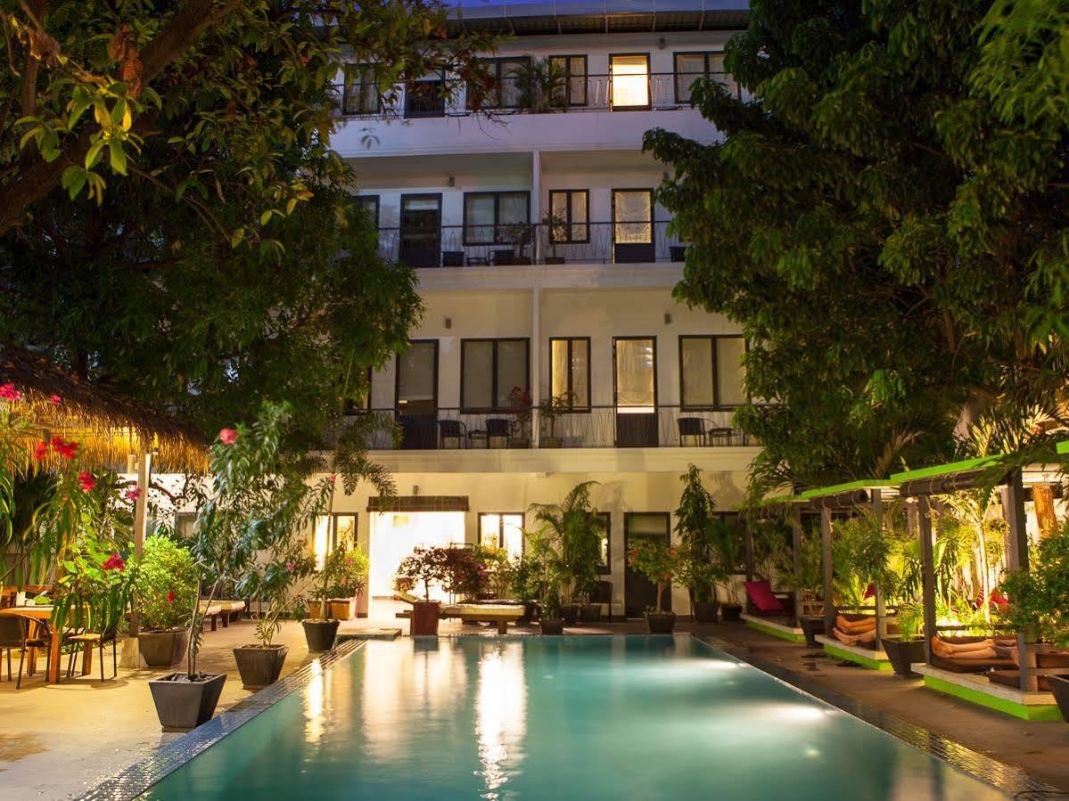Hotel The 252 Phnom Penh Esterno foto