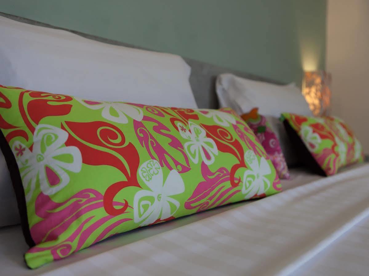 Hotel The 252 Phnom Penh Esterno foto